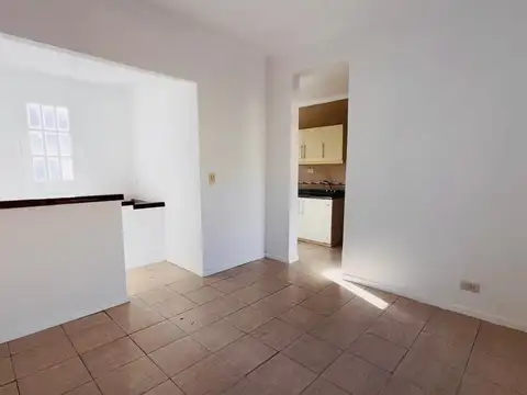 Depto Tipo Casa en Alquiler de 3 ambientes