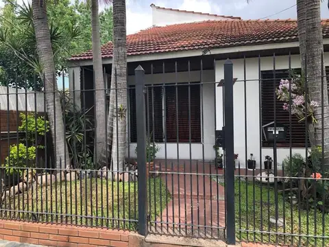 Casa en Venta en Luis Guillon, USD 120.000