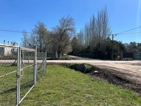 Venta - Lote - sobre esquina- Los Pinos- Exaltación de la Cruz