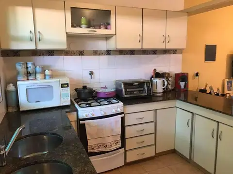Casa 3 ambientes con 2 baños