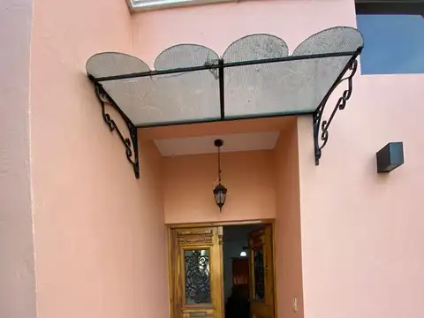 Alquiler Anual Casa 4 amb. amoblada a La Laguna barrio San Isidro Labrador Villanueva Tigre AMT