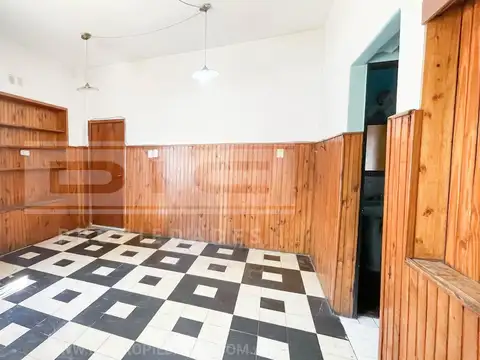 Thames al 1400 Entre Manuelita Rosa y Rioja