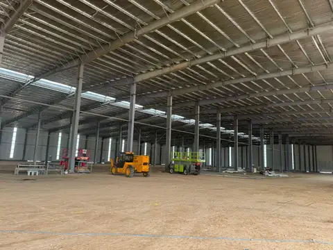 Galpon en Alquiler 53  mts Frente