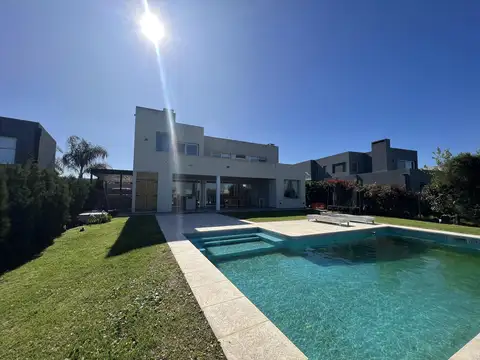 Casa en Venta al Sudoeste