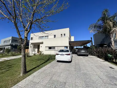 Casa en Venta de 4 dormitorios