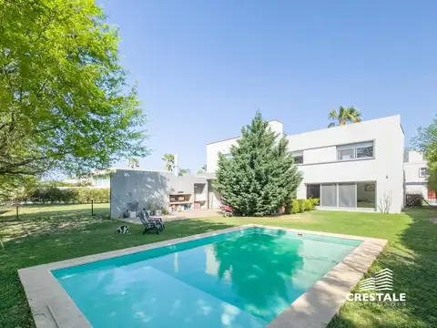 Funes Hills Miraflores