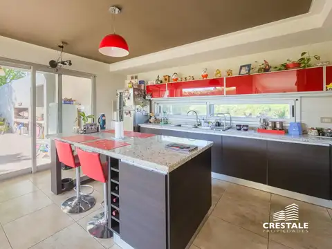 Casa en Venta con 1 cochera