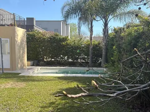 Casa en Venta en Countries y Barrios Cerrados en Pilar, USD 225.000