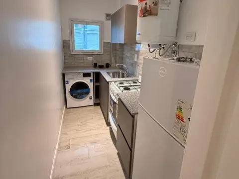 VENTA AMBIENTE Y MEDIO A LA CALLE