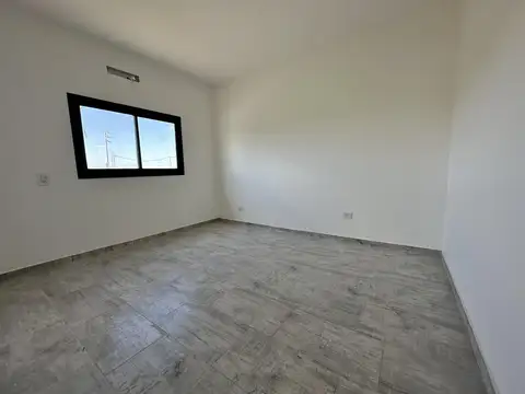 Casa de un dormitorio + pileta a estrenar en Barrio abierto La Toscana – Piñero