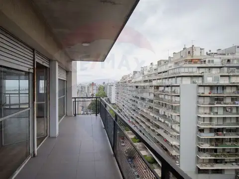 VENTA APTO 3 DORMI., SERVICIO, COCHERA, POCITOS