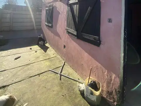 Pasaje Las Rosas, Barrio Raffo 100