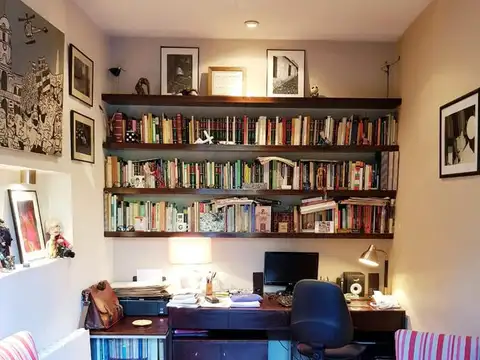 Hermosa casa de 5 ambientes en venta - Parque Chacabuco -