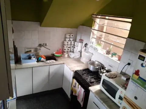 Depto Tipo Casa 4 ambientes con 2 baños