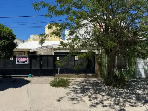 Casa en Barrio Sur con Pileta - Berutti 372