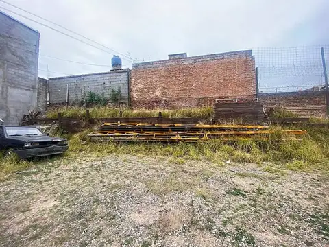 Terreno en Venta en Alto Alberdi, USD 460.000