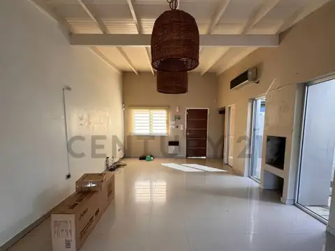 Casa en Alquiler en La Plata, $ 980.000