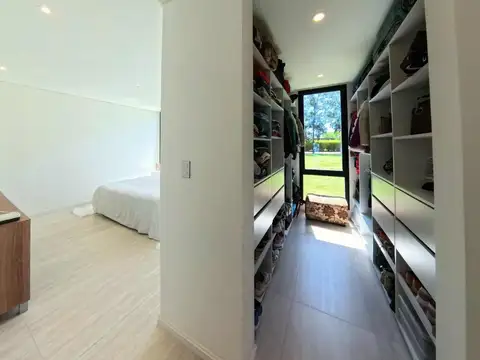 CASA 4 AMBIENTES EN VENTA LAGOS DE SAN ELISEO