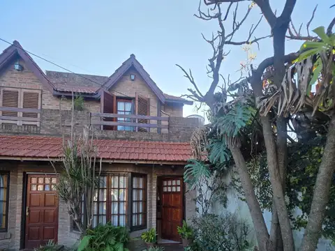 Casa en Venta en Castelar, USD 128.000