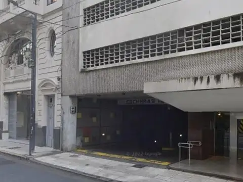 Tucumán e/ Paraná y Uruguay