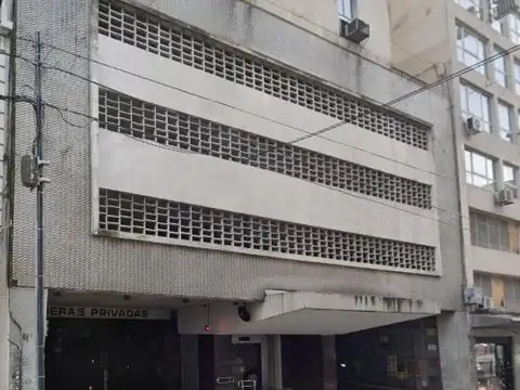 Tucumán e/ Paraná y Uruguay