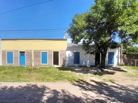 VENTA CASA Y DPTOS EN ADELINA OESTE