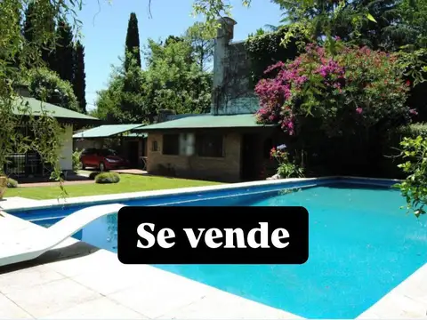 Excelente casa en barrio De Vicenzo chico, sobre lote muy amplio