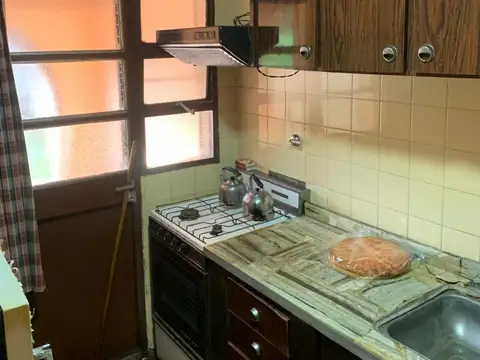 Casa 4 ambientes con 1 baño