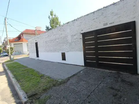 OPORTUNIDAD VENTA CASA 4 AMBIENTES ESCUCHA OFERTA