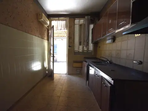 Casa 4 ambientes con 1 baño