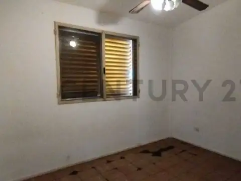 Casa en Venta 4 Dormitorios, Excelente Ubicación en Villa Elisa