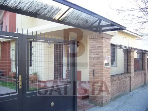 Casa en Venta en Manuel B Gonnet, USD 164.000