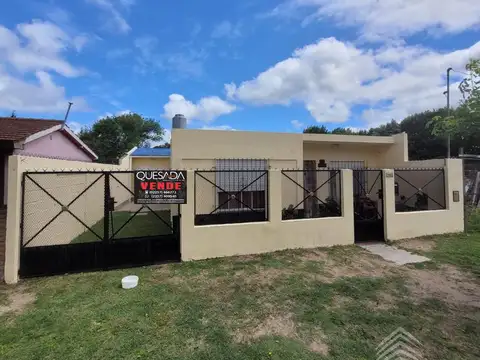 Cómoda casa con departamento de 3 ambientes