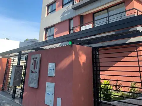 Departamento dos mabientes en venta en Ituzaingó Centro
