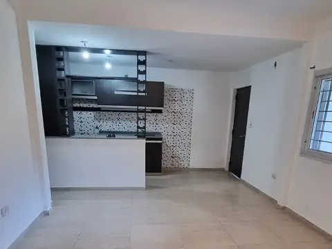 Departamento en Alquiler en Villa Amelia, $ 480.000