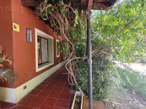 Casa en Venta con 4 cocheras