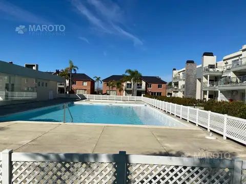 DEPARTAMENTO EN DUPLEX EN VENTA EN COMPLEJO ALTOS DE MASCHWITZ - MAROTO PROPIEDADES