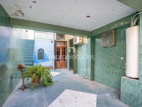 Hermosa casa colonial de 300m2 con gran patio y luminosidad - ALQUILER