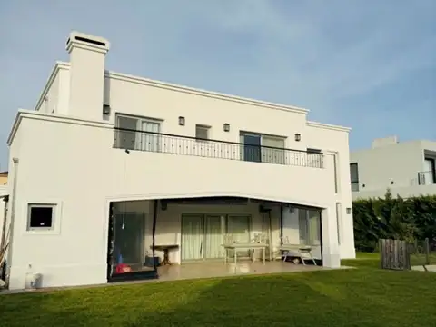 Casa en Venta en Bella Vista, USD 710.000