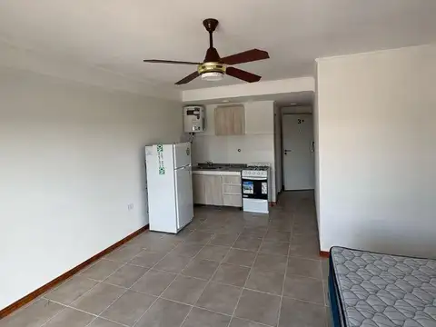 En Venta!! Monoambiente Sobre Calle Laprida!