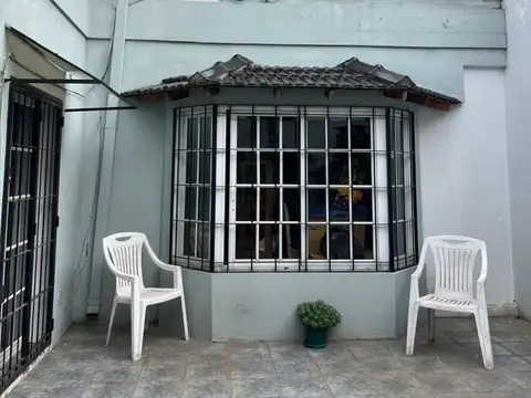 PH EN DUPLEX CON PATIO, PARRILLA, BAÑO, TOILLETTE Y LAV.