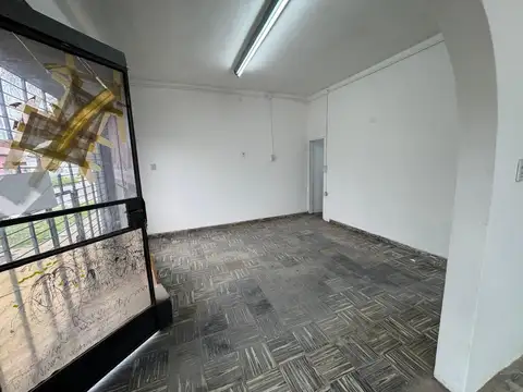 Local en Alquiler en Paso Del Rey, $ 350.000