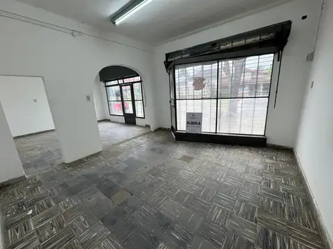 LOCAL EN PASO DEL REY CENTRO