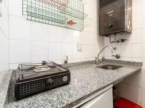 VENTA OFICINA EN SAN NICOLAS APTO PROFESIONAL