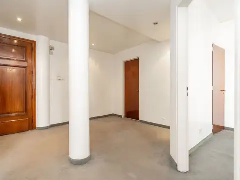 VENTA OFICINA EN SAN NICOLAS APTO PROFESIONAL