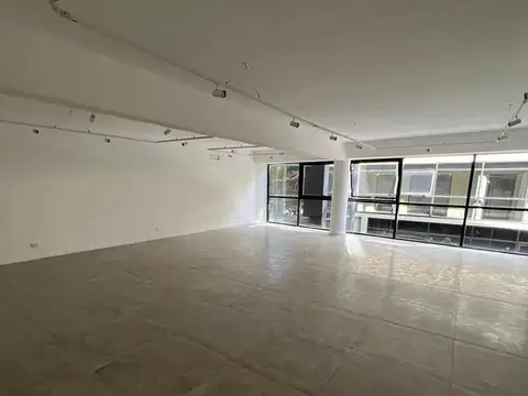 Oficina en Venta con 1 cochera