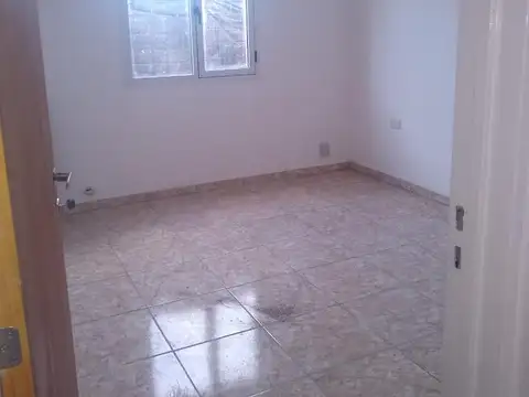 Montevideo 2400, General Roca