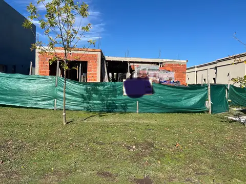 Venta Casa en Santa Lucía, Pilar del Este | VCO Propiedades