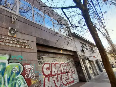 San Isidro centro - Importante edificio Comercial en 3 Plantas!