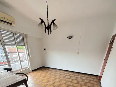 PISO UNICO 3 AMBIENTES CON BALCON